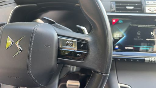 DS DS7 Crossback 1.6 E-Tense 300 Hybrid 4X4 EAT8 - Rivoli – 2022 – 55678 km – Hybride rechargeable – Boîte Automatique — photo 7