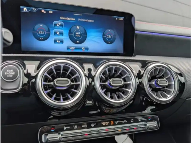 Mercedes Cla 250 e hybrid eq — photo 20