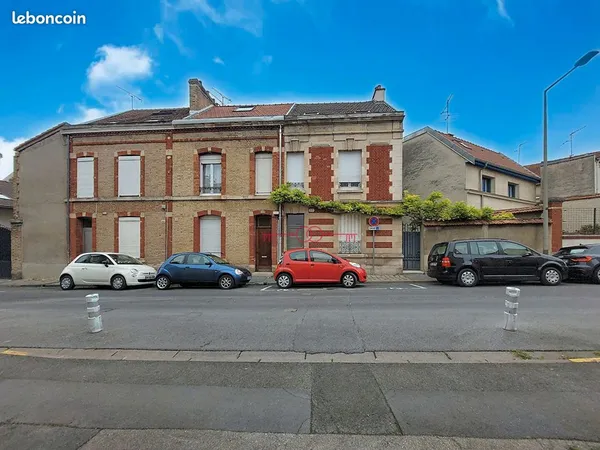 Studio 1 pièce 11 m²