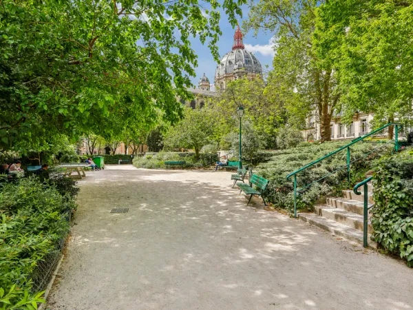 Paris VIII - Appartement 3 pièces avec vue jardin - Saint-Augustin - Saint-Lazare