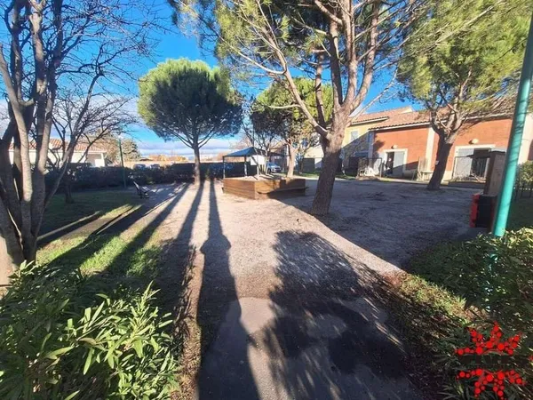 Colombiers  Charmante villa T2 avec terrasse et piscine dans une résidence de vacances