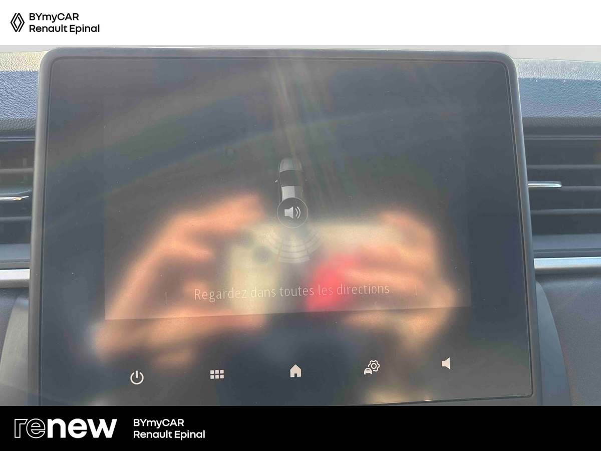 Renault Captur TCe 90 — photo 16