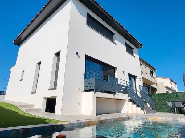 Magnifique villa avec piscine à louer