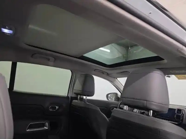 Citroën C5 Aircross hybrid 225ch shine pack e-eat8 — photo 11