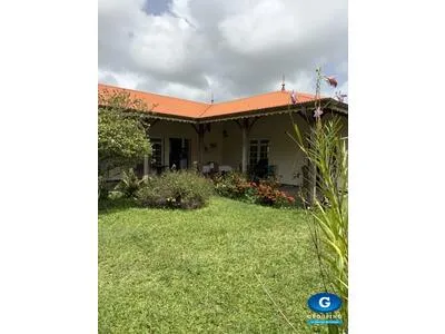 A vendre Villa plain pied BASSE POINTE