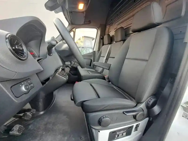 Mercedes Sprinter 315 cdi fourgon toit sureleve — photo 8