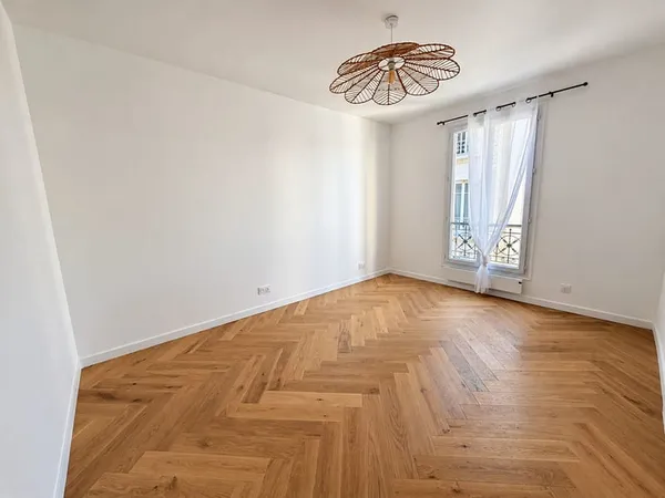 Levallois-Perret - Appartement 3 Pièces traversant rénové !