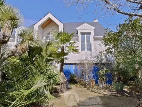 Maison 8 pièces 191 m²