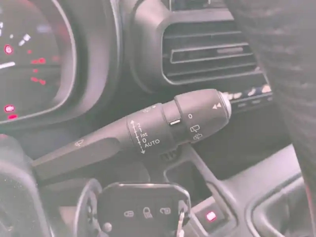 Citroën Berlingo taille m bluehdi 130 s&amp;s bvm6 shine — photo 18