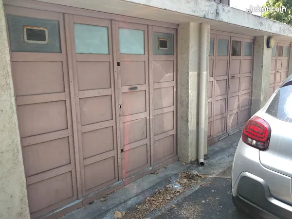 RARE : Box fermé 14,5 m² en RDC avec ÉLECTRICITÉ - Avignon (Cabrière) 19 950