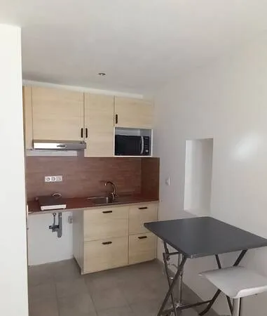 Studio 1 pièce 19 m²
