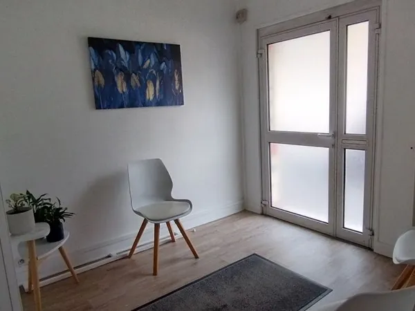 À LOUER - LOCAL PROFESSIONNEL 56 m² - LISIEUX CENTRE-VILLE