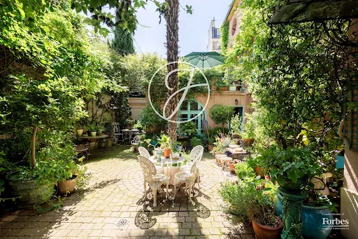 Appartement 7 pièces 184 m²