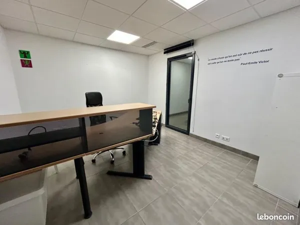 Bureaux 66 m²