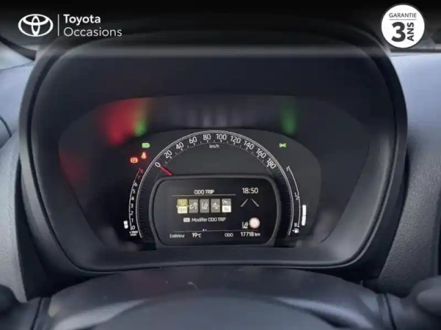 Toyota Aygo x 1.0 vvt-i 72ch dynamic — photo 5