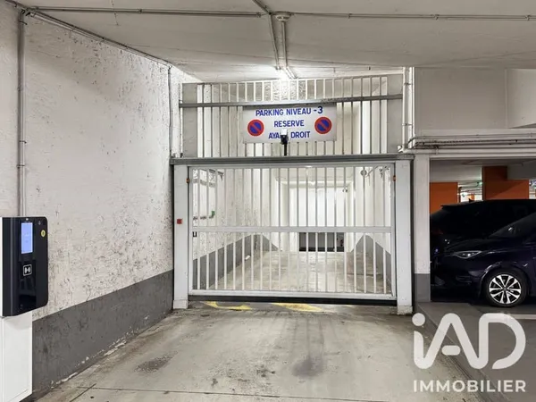Parking 12 m²