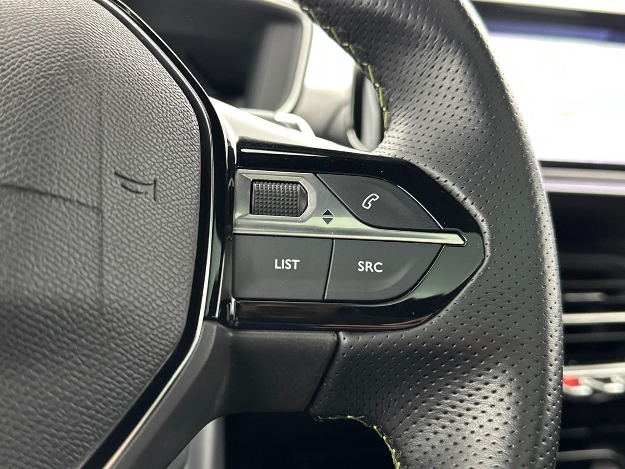 Peugeot 2008 puretech 130 s&s eat8 gt — photo 18