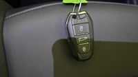 Peugeot 3008 1.2 Hybrid 145ch Allure e-DCS6 — photo 16