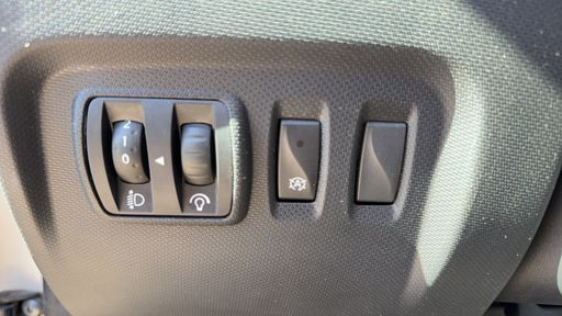 Renault Captur 0.9 TCe 90 - Business – 2015 – 120562 km – Essence – Boîte Manuelle — photo 33