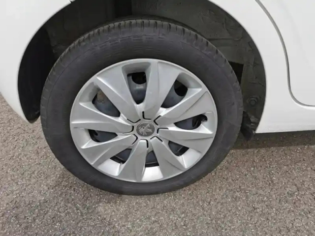 Peugeot 108 style 1.0 vti 72 ch bvm5 — photo 7