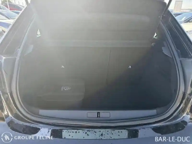 Peugeot 208 e- 136ch like — photo 6