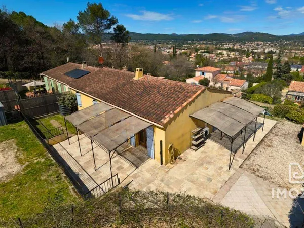 Maison de plain-pied 5 pièces 99 m²