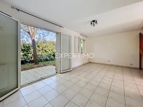 Baziège villa avec terrasse et garage. Idéal investisseur ou