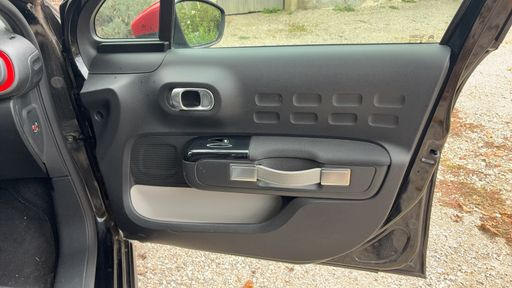 Citroen C3 1.2 PureTech 110 - Shine – 2018 – 88636 km – Essence – Boîte Manuelle — photo 21