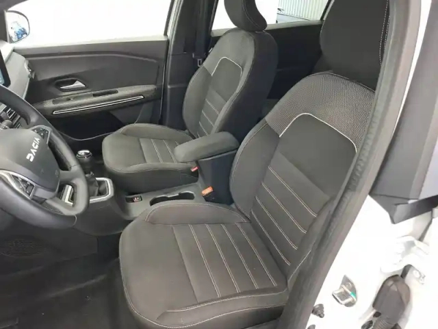 Dacia Jogger eco-g 100 5 places — photo 40