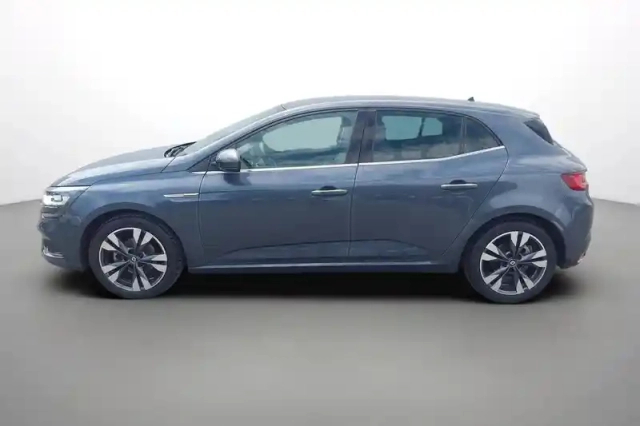 Renault Megane mégane iv berline tce 140 energy — photo 3