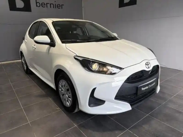 Toyota Yaris 116h dynamic business + programme toyota experience 5p my25