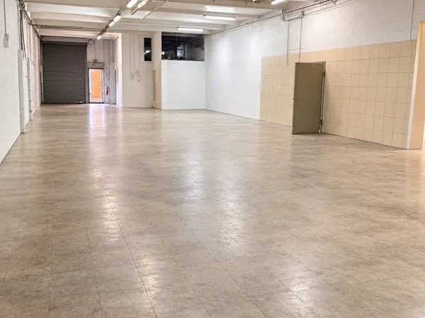 Bobigny - Deux cellules d'activité 344 m² & 324 m² - Multiples usages professionnels