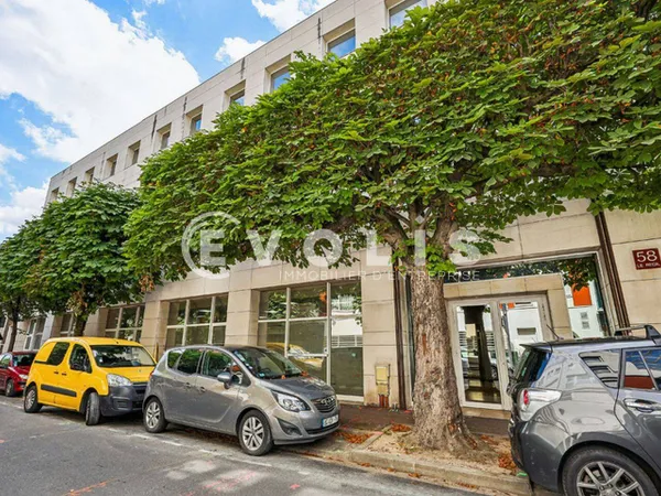 Bureaux 682 m²