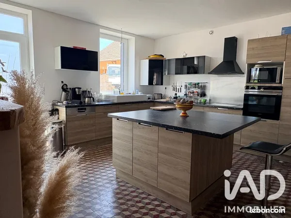 Maison 6 pièces 174 m²
