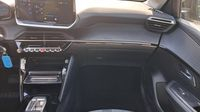 Peugeot 208 1.2 Hybrid 136ch Allure e-DCS6 — photo 11
