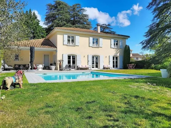 Maison 7 pièces 176 m²