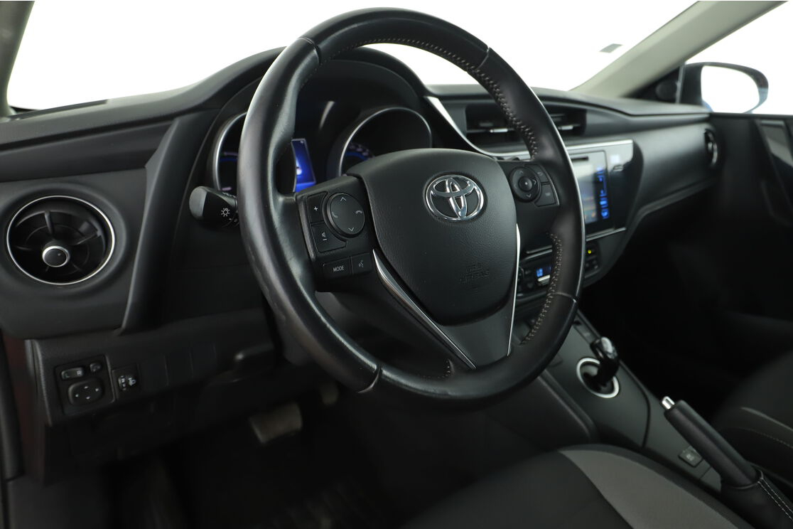 Toyota Auris 1.8 Hybride Dynamic — photo 10
