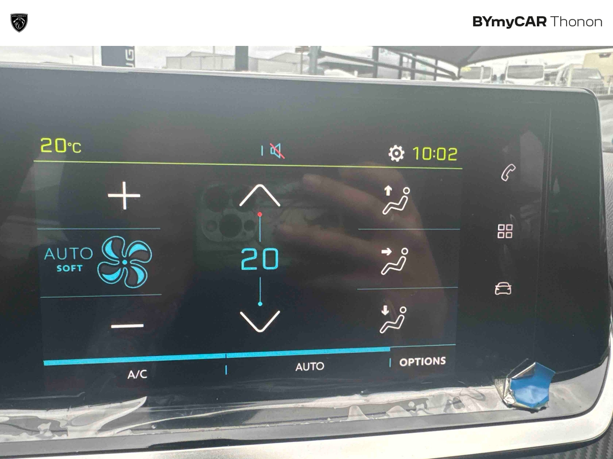 Peugeot 2008 Electrique 136 ch — photo 29