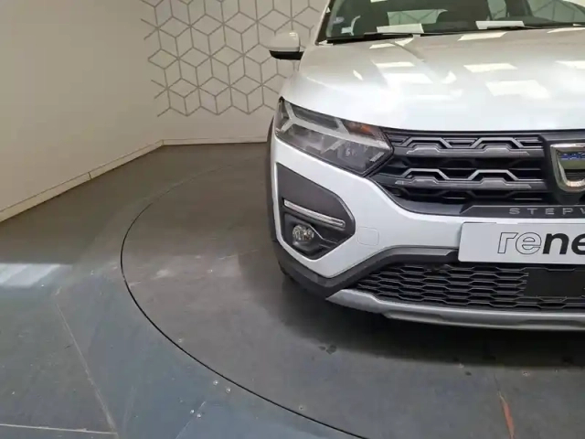 Dacia Sandero eco-g 100 — photo 9