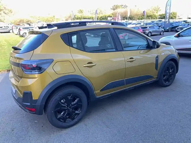 Dacia Sandero eco-g 120 auto — photo 31