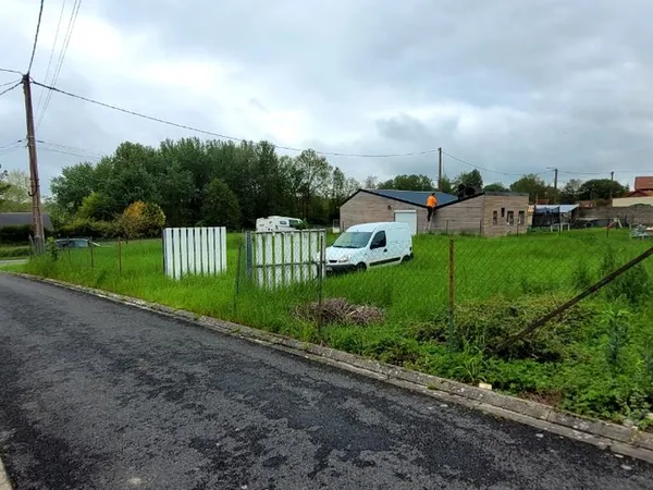 Urgent terrain viabilisé a bâtir