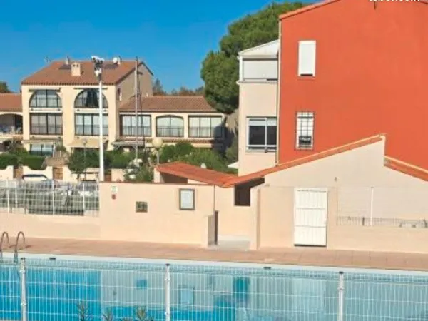 Loue T2 , parking et piscine