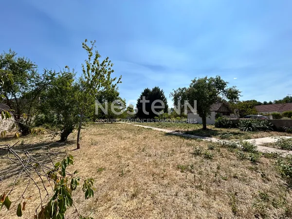 TERRAIN DE 1286M² CLOS ET CONSTRUCTIBLE SUR LA COMMUNE DE CHABRIS (INDRE 36)