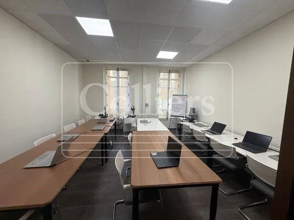 Bureaux 240 m²
