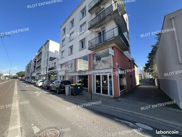 Local commercial 420 m²