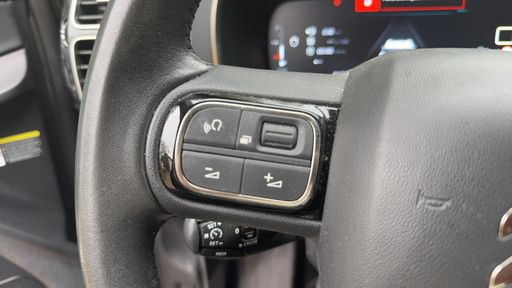 Citroen C5 Aircross 1.2 PureTech 130 - Plus – 2024 – 81892 km – Essence – Boîte Manuelle — photo 11