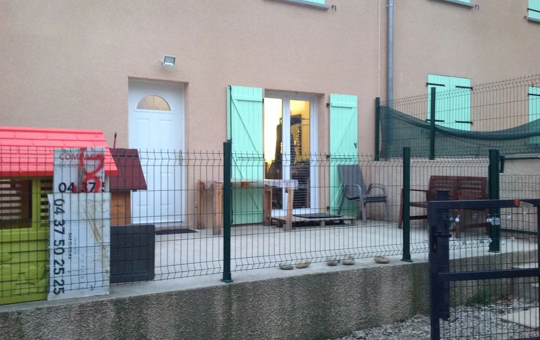 Photo 1