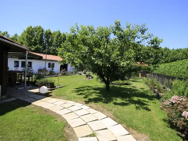 Espelette Bourg - Maison 4 chambres, garage, atelier sur 100