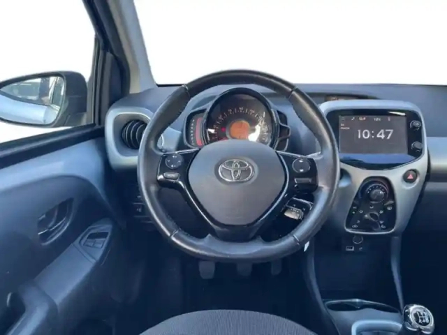 Toyota Aygo 1.0 vvt-i 69ch x-play 5p — photo 11