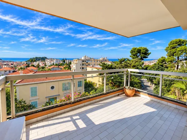 Appartement 2 pièces VUE MER avec terrasse et garage